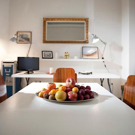 Alice Inn Athena Bagian luar foto